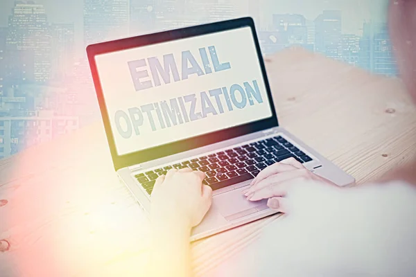 Manuscrito texto escrevendo Email Optimization. Conceito significado Maximizar a eficácia da campanha de marketing . — Fotografia de Stock