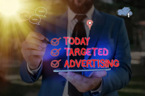 Texto de escritura de palabras Publicidad dirigida. Concepto de negocio para anuncios publicitarios en línea basados en la actividad del consumidor . — Foto de Stock