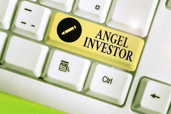 Parola scrittura testo Angel Investor. Concetto di business per individui ad alto patrimonio netto che forniscono supporto finanziario . — Foto Stock