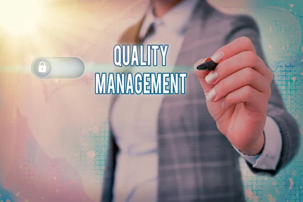 Písemná poznámka ukazující řízení kvality. Business photo showcasing Udržujte úroveň excelence High Standard Product Services. — Stock fotografie
