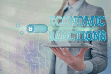 Ekonomik Yaptırımları gösteren metin işareti. Kavramsal fotoğraf cezasının başka bir ülke ticaret savaşına verilmesi.