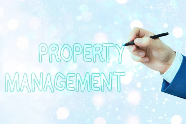 Conceptuele handschrift toont Property Management. Zakelijke fototekst Toezicht op vastgoed Bewaarde waarde waarde van faciliteit. — Stockfoto