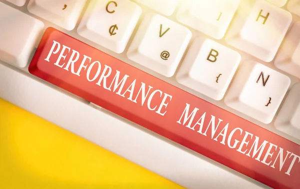 Nota di scrittura che mostra Performance Management. Business photo showcase Migliorare l'efficacia complessiva dei dipendenti Contributo . — Foto Stock
