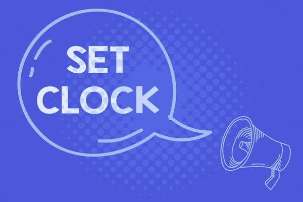 Tekstbord met Set Clock erop. Conceptuele foto zet het op het juiste moment of verander de kloktijd naar een later tijdstip Blanco Transparante Speech Bubble met Shining icoon en Outline Megaphone. — Stockfoto