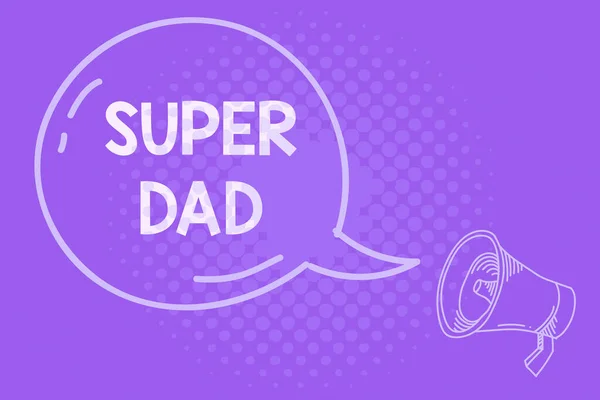 Sms 'je met Super Dad erop. Conceptuele foto Kinderidool en superheld een inspiratie om naar Blank Transparante Speech Bubble met Glanzend icoon en Outline Megaphone te kijken. — Stockfoto