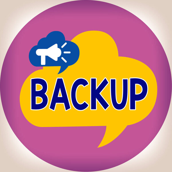 Текстовый знак "Подкрепление". Концептуальная фотокопия файла или других данных, сделанных в случае потери оригинала, поврежденного мегафона в речевом пузыре с объявлением наложения текстового шара внутри круга
.