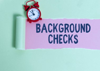 Geçmiş kontrollerini gösteren metin işareti. Örgüt için suç kayıtlarını derleyen kavramsal fotoğraf.