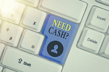 Kavramsal el yazısı Paraya İhtiyaç Sorusu 'nu gösteriyor. Birine fazladan para lazım mı değil mi diye soran iş fotoğrafı mesajı..