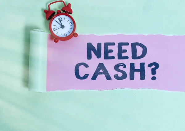 Σημάδι κειμένου που δείχνει την Ερώτηση Ανάγκης. Εννοιολογική φωτογραφία ζητώντας από κάποιον αν χρειάζεστε επιπλέον χρήματα ή όχι. — Φωτογραφία Αρχείου