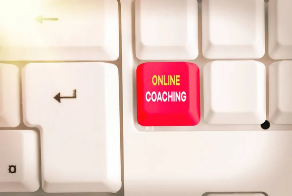 Conceptueel handschrift met Online Coaching. Zakelijke foto presentatie Leren van online en internet met behulp van een coach. — Stockfoto