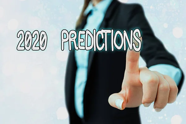 Написання записки, що показує прогнози 2020 року. Ділові фотографії показують список речей, які ви відчуваєте, що відбудеться без доказів . — стокове фото