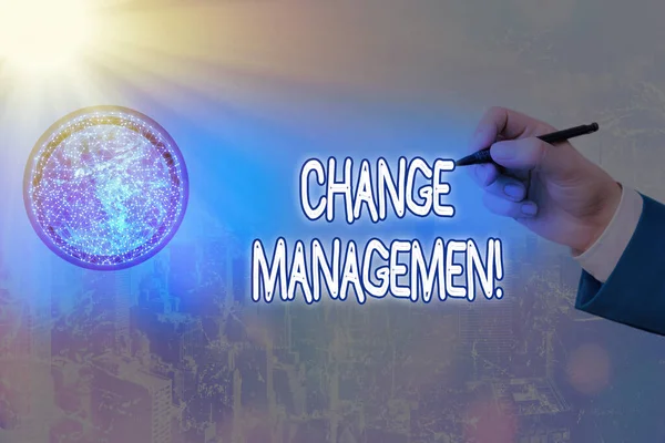 Schrijfbriefje met Change Management. Business photo showcasing Vervanging van leiderschap in een organisatie Nieuw beleid Elementen van dit beeld geleverd door NASA. — Stockfoto