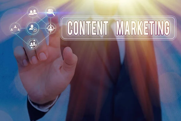 Conceptueel handschrift met Content Marketing. Business foto tekst Betrokken bij het creëren en delen van online materiaal. — Stockfoto