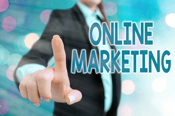 Writing note showing Online Marketing. Business photo showcasing form advertising which uses Internet deliver customer needs. — Stock Photo, Image