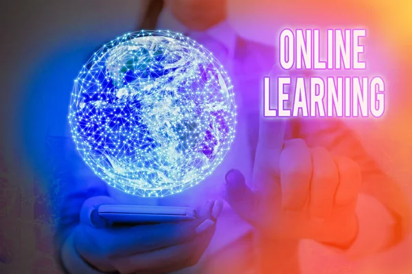 Kézírás szöveg Online tanulás. Koncepció jelentése Bővítés az internet és a NASA által biztosított számítógépes elemek segítségével. — Stock Fotó