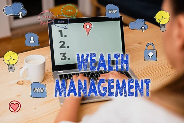 Slovo psaní textu Wealth Management. Obchodní koncepce pro udržení a růst dlouhodobé prosperity Finanční péče. — Stock fotografie