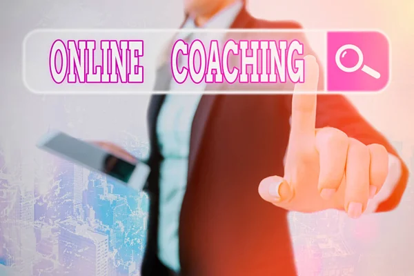 Schrijfbriefje met Online Coaching. Zakelijke foto presentatie Leren van online en internet met behulp van een coach. — Stockfoto