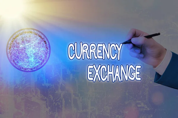 Записка показує валютний обмін. Ділове фото демонструє процес зміни однієї валюти в іншу систему ForEx Elements на цьому знімку.. — стокове фото