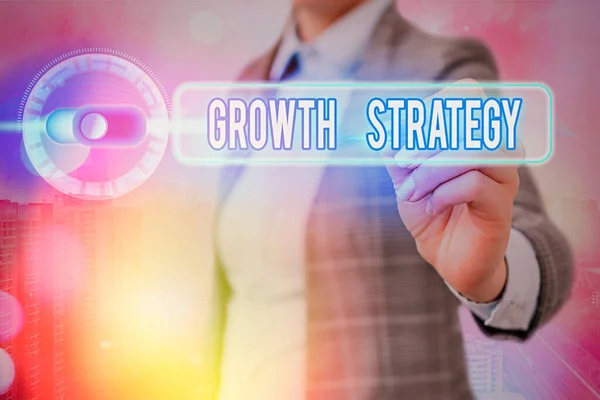 Nota escrita que muestra la estrategia de crecimiento. Presentación de fotos de negocios Estrategia dirigida a ganar una mayor cuota de mercado a corto plazo . — Foto de Stock