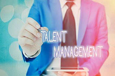 Kelime yazma Yetenek Yönetimi. Yetenekli çalışanların işe alınması ve tutulması için iş konsepti.