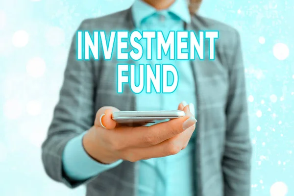 Konceptuální rukopis zobrazující Investiční fond. Obchodní foto představení Dodávka kapitálu patřícího mnoha investorům. — Stock fotografie