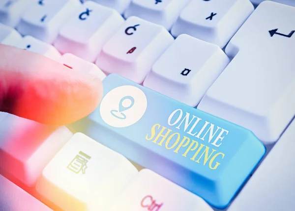 Çevrimiçi alışverişi gösteren kavramsal el yazısı. İş fotoğrafı metni tüketicilere ürünlerini İnternet üzerinden satın alma olanağı sağlıyor. — Stok fotoğraf