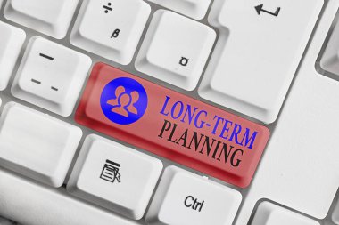 Uzun vadeli planlamayı gösteren kavramsal el yazısı. Beklenen Hedefleri Belirlemek için Beş ya da daha fazla yıl Önce İş Fotoğrafları Gösterimi.