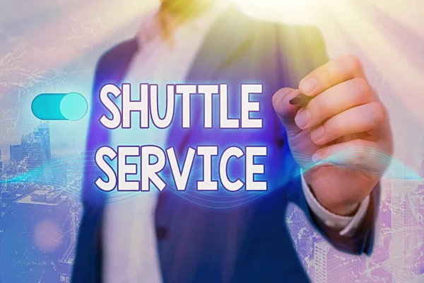 Bericht schrijven tekst Shuttle Service. Bedrijfsconcept voor voertuigen zoals bussen reizen vaak tussen twee plaatsen. — Stockfoto