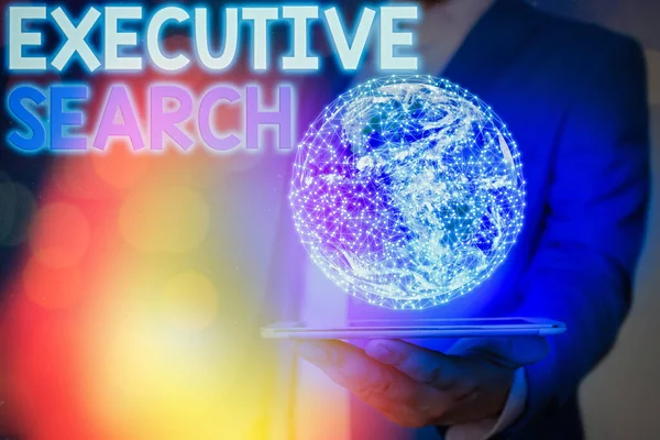 Texto de escritura a mano Executive Search. Concepto que significa que las organizaciones de servicios de reclutamiento pagan para buscar candidatos Elementos de esta imagen proporcionados por la NASA . —  Fotos de Stock