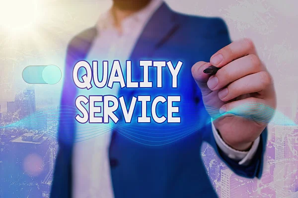 Word writing text Quality Service. Geschäftskonzept dafür, wie gut erbrachte Dienstleistungen den Erwartungen des Kunden entsprechen. — Stockfoto