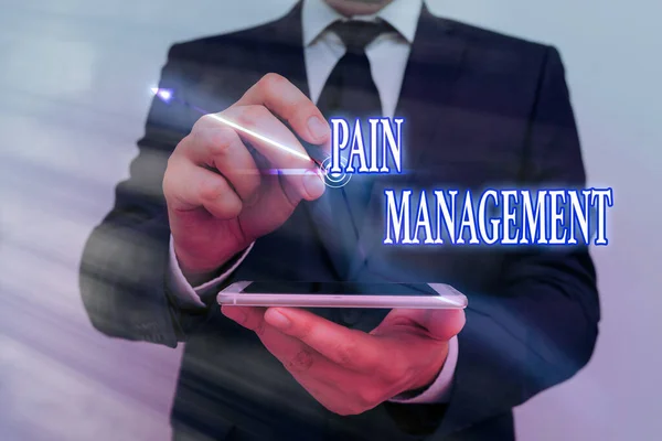Segno di testo che mostra la gestione del dolore. Foto concettuale un ramo della medicina che utilizza un approccio interdisciplinare . — Foto Stock