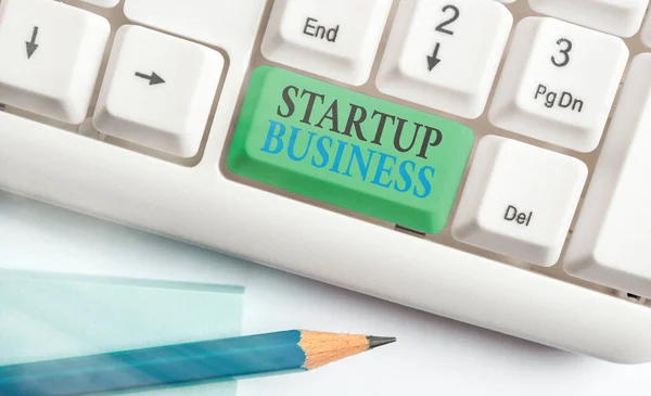 Konceptuell handstil som visar Startup Business. Företagsfoto visar Engagera sig i en ny Venture Fresh Trading och försäljning. — Stockfoto