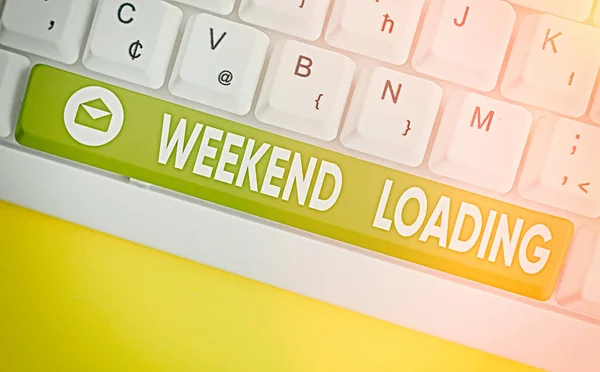 Woord schrijven tekst Weekend Loading. Business concept voor Beginnen Vrijdag feest ontspannen happy time rusten Vakantie. — Stockfoto