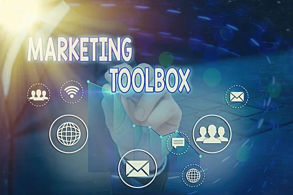 Escrita de mão conceitual mostrando Marketing Toolbox. Texto para fotos de negócios Significa promover um produto ou serviços Automação . — Fotografia de Stock