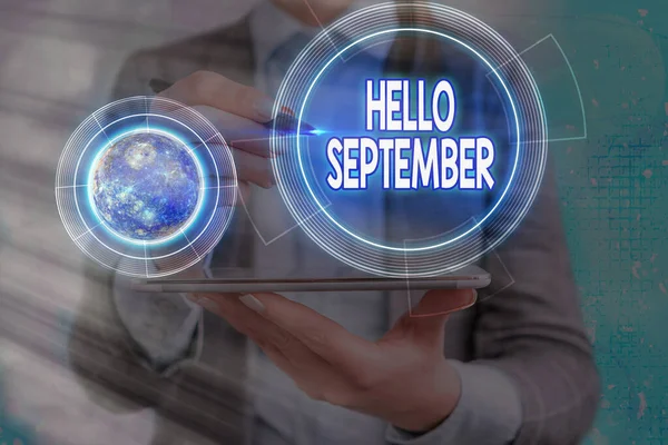 Escritura a mano conceptual que muestra Hello September. Texto de la foto de negocios Deseando ansiosamente una cálida bienvenida al mes de septiembre Elementos de esta imagen proporcionados por la NASA . —  Fotos de Stock