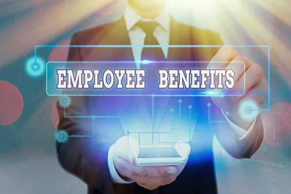 Signo de texto que muestra los beneficios del empleado. Foto conceptual Compensación indirecta y no monetaria pagada a un empleado . —  Fotos de Stock