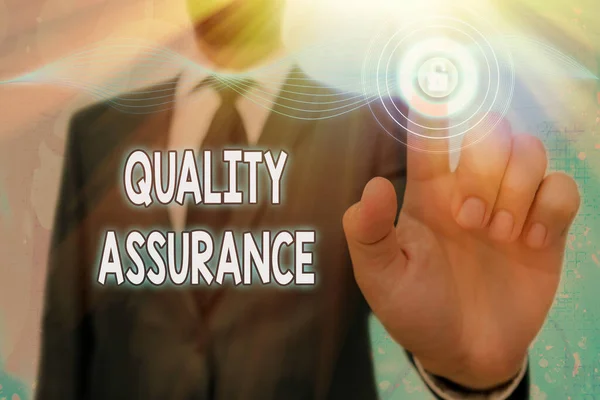 Qualitätssicherung für handschriftliche Texte. Konzept bedeutet Sicherstellung eines gewissen Qualitätsniveaus Gesetzte Anforderungen. — Stockfoto