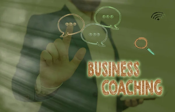 Signo de texto que muestra Business Coaching. Foto conceptual Ayudar a los empleados a ser más activos Consultar a un experto . — Foto de Stock