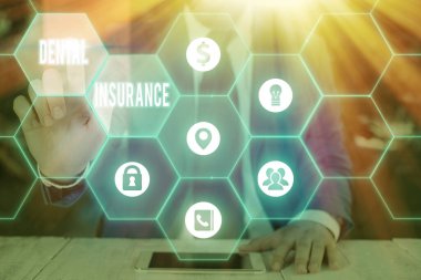 Diş sigortasını gösteren kavramsal el yazısı. İş fotoğrafı gösterme sağlık formu bölüm veya maliyetleri karşılamak için tasarlandı.