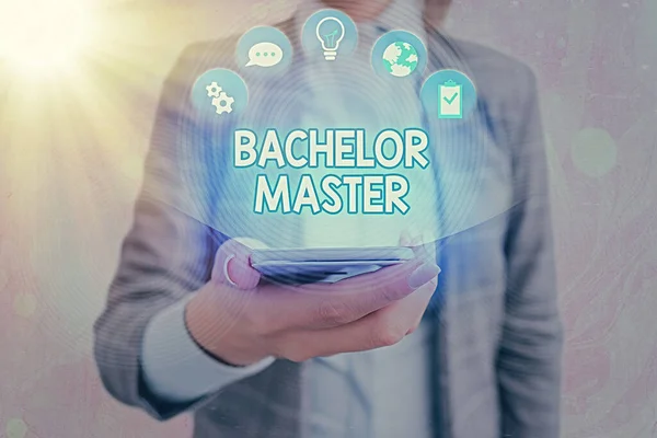 Signo de texto que muestra Bachelor Master. Foto conceptual Un grado avanzado completado después de licenciatura es grado . — Foto de Stock