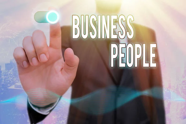 Escrita de mão conceitual mostrando Business People. Texto da foto de negócios Pessoas que trabalham em negócios, especialmente em nível executivo . — Fotografia de Stock