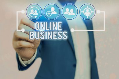 Online Business 'ı gösteren mesaj işareti. İnternet 'te bilgi paylaşımı kavramsal fotoğraf ticareti.