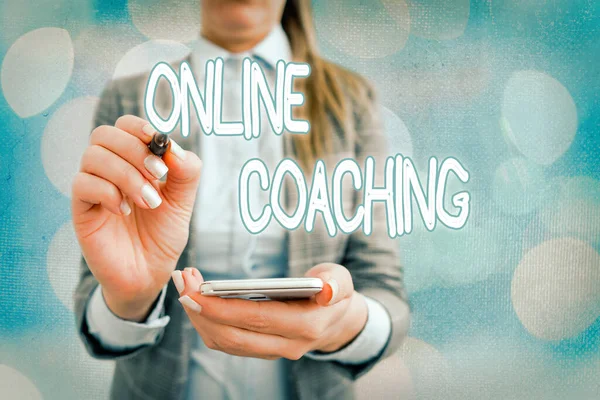 Tekstbord met Online Coaching. Conceptuele foto Leren van online en internet met behulp van een coach. — Stockfoto