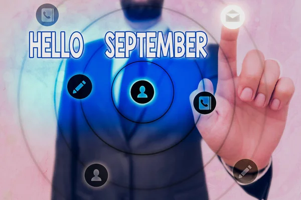 Scrittura concettuale a mano che mostra Hello September. Business photo text Voglia di un caloroso benvenuto al mese di settembre . — Foto Stock