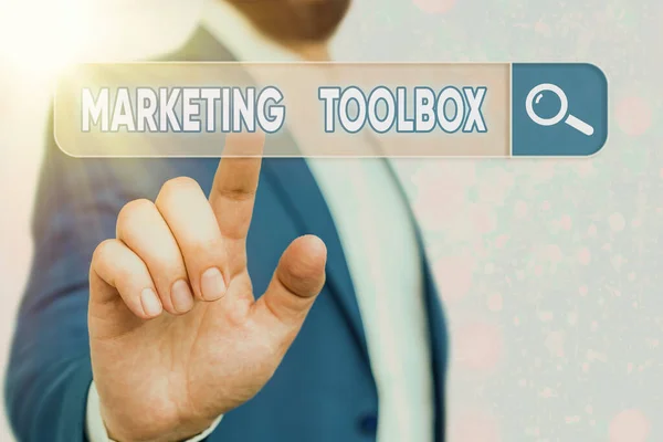Sinal de texto mostrando a caixa de ferramentas de marketing. Fotografia conceitual Significa promover um produto ou serviços Automação . — Fotografia de Stock