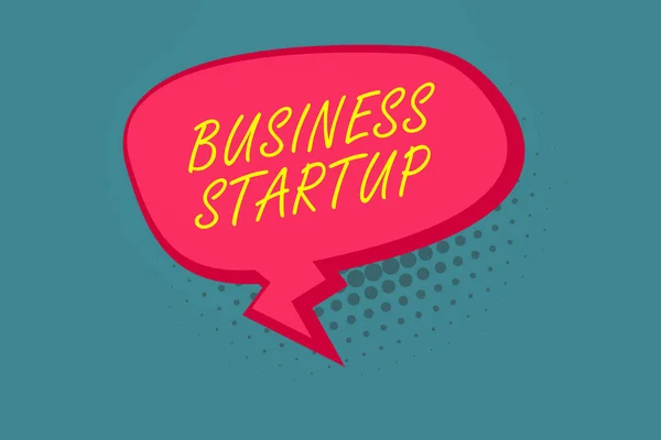 Writing note showing Business Startup. Business photo showcasing Putting up new commerce venture Fresh Undertaking Blank Oblong Halftone Speech Bubble Zigzag Tail and Shade. — Stock Photo, Image