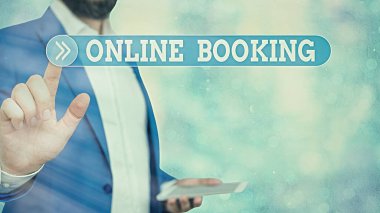 Online Rezervasyon 'u gösteren metin işareti. İnternet Otel konaklama bileti aracılığıyla kavramsal fotoğraf rezervasyonu.