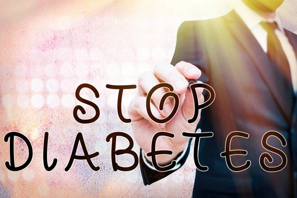 Segno di testo che mostra Stop diabete. Foto concettuale Il livello di zucchero nel sangue è più alto del normale Iniettare insulina . — Foto Stock