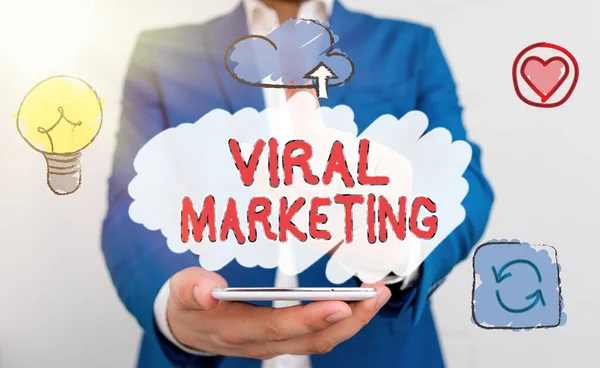 Escritura manual conceptual mostrando Marketing Viral. Texto fotográfico comercial en el que el consumidor anima a compartir información a través de Internet . — Foto de Stock