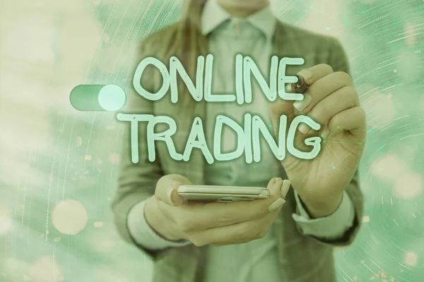 Χειρόγραφο κείμενο γραπτώς Online Trading. Έννοια που σημαίνει αγορά και πώληση περιουσιακών στοιχείων μέσω μιας διαδικτυακής πλατφόρμας διαμεσολάβησης. — Φωτογραφία Αρχείου